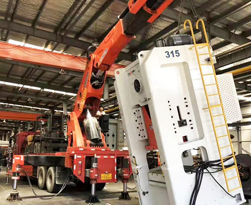 织金附近随车吊出租，轻松解决运输难题